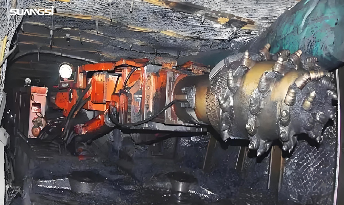 掘进机1.jpg